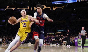 Reaves podr&iacute;a volver a los Lakers para el tercer juego contra los Rockets