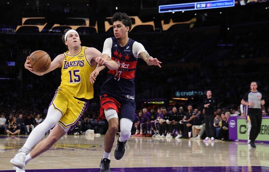 Reaves podr&iacute;a volver a los Lakers para el tercer juego contra los Rockets