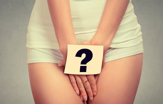 &iquest;Por d&oacute;nde sale la orina en las mujeres?