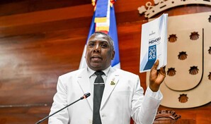 Ratifican a Cholo D&acute; &Oacute;leo como presidente del Concejo de Regidores de Santiago 2026-2027