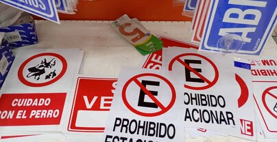 Se&ntilde;ales de tr&aacute;nsito en Rep&uacute;blica Dominicana: &iquest;qui&eacute;n puede colocarlas y cu&aacute;ndo son v&aacute;lidas?
