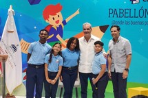 Abinader dialoga con estudiantes en Feria del Libro Cibao 2026 y destaca valor de la lectura