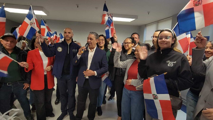 Adriano Espaillat recibe respaldo de líderes dominicanos en su campaña de reelección