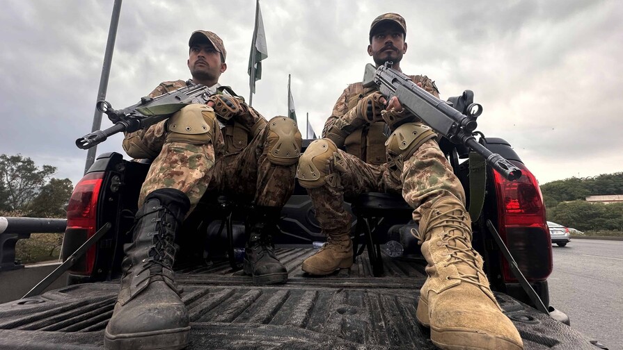 El negociador iraní llega a Pakistán, que espera a los emisarios de EEUU