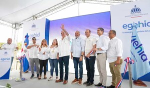 Abinader inaugura carretera Cruce de Pedregal–La Guázuma en Sajoma