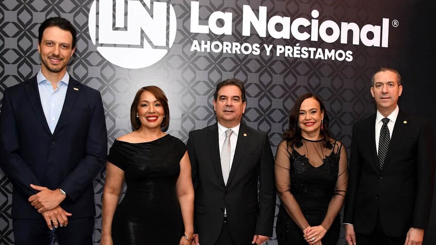 La Nacional celebra encuentro con sus clientes de tarjeta Visa Platinum