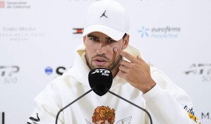 Carlos Alcaraz renuncia por lesi&oacute;n a defender su t&iacute;tulo en Roland Garros