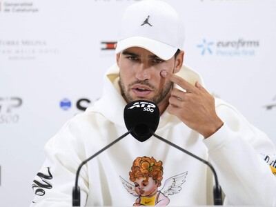 Por lesión Carlos Alcaraz renuncia a defender título de Roland Garros