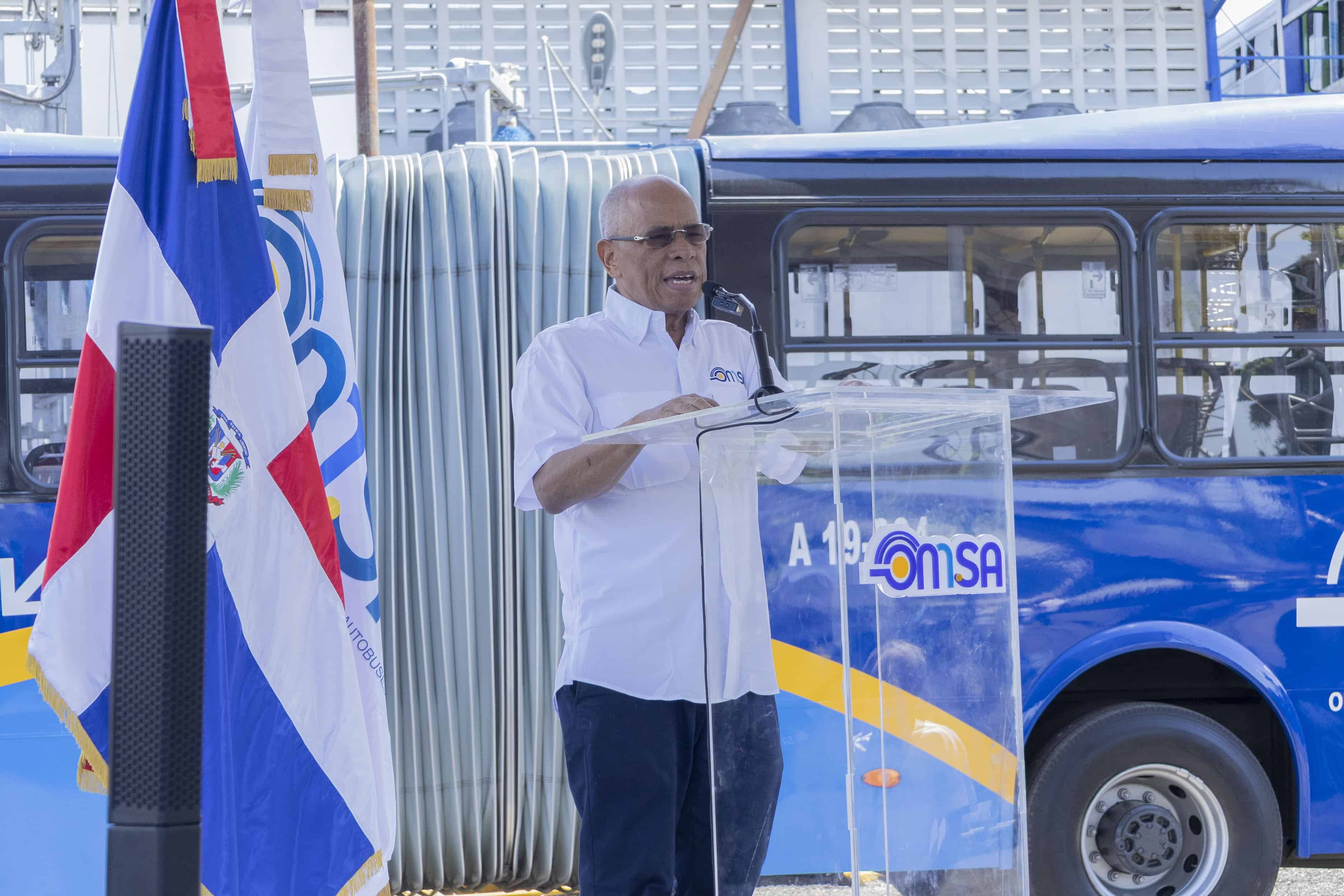 El director de la Omsa, Onéximo González, mientras hablaba en el relanzamiento de la institución.