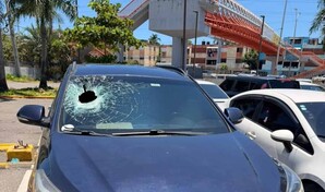 Adulta mayor resulta herida tras ataque con piedra en puente de la avenida 25 de Febrero
