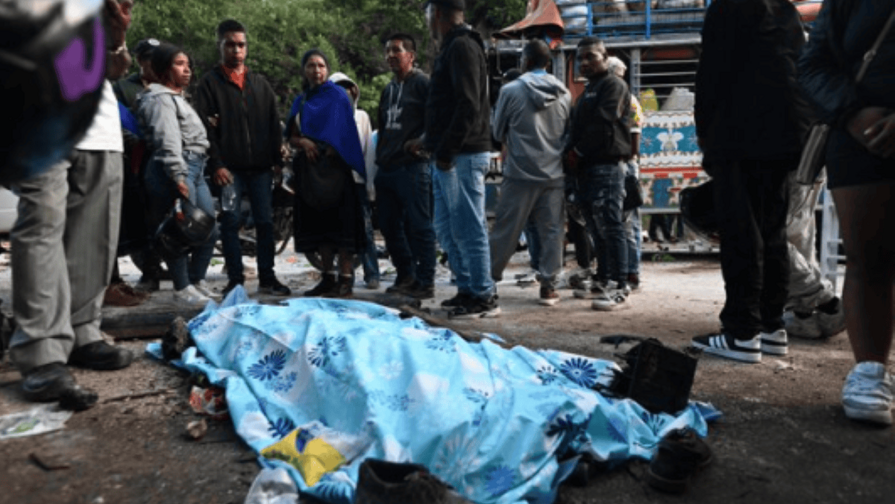 Aumentan a 14 los muertos por atentado con bomba en Colombia