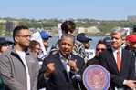 Adriano Espaillat impulsa transporte accesible de Harlem a Nueva Jersey para el Mundial
