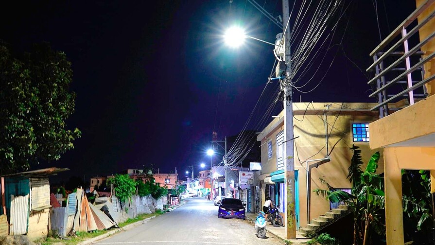 Edesur informa que pone en servicio m&aacute;s de 2,000 l&aacute;mparas en lo que va de 2026