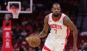 Seg&uacute;n fuentes: Kevin Durant no estar&aacute; con Houston en cuarto partido de playoffs