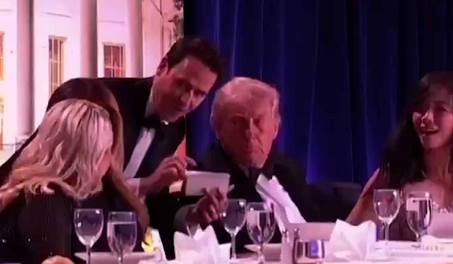 Trump vuelve a la cena de corresponsales tres meses despu&eacute;s de ca&oacute;tico tiroteo