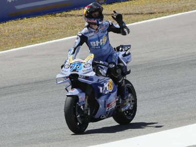 Victoria de Álex Márquez en Jerez tras caída de Marc Márquez