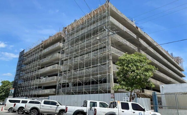 Parqueo en Centro de los H&eacute;roes no cubrir&aacute; la alta demanda, pese a capacidad para m&aacute;s de 500 autos