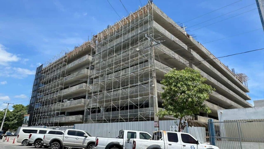 Parqueo en Centro de los H&eacute;roes no cubrir&aacute; la alta demanda, pese a capacidad para m&aacute;s de 500 autos