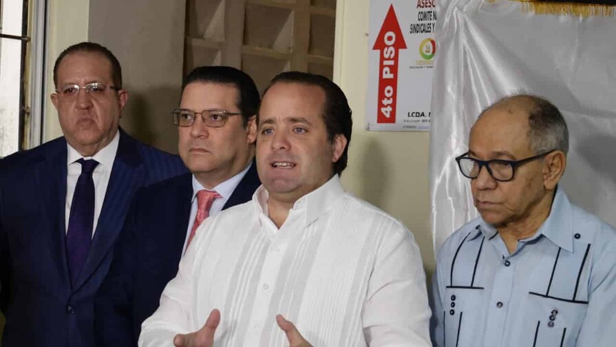 Gobierno convocará a partidos minoritarios para diálogo sobre impacto de crisis internacional