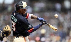 Resumen : V&aacute;squez logra el triunfo y Machado llega a 200 cuadrangulares con San Diego
