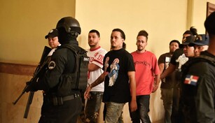 Dictan tres meses de prisi&oacute;n preventiva contra siete motoristas por muerte de conductor en Santiago