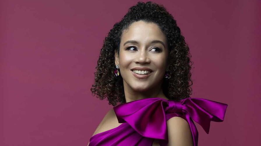 Stephany Ortega regresa al pa&iacute;s con "Mi vida en canciones" junto al maestro Manuel Tejada