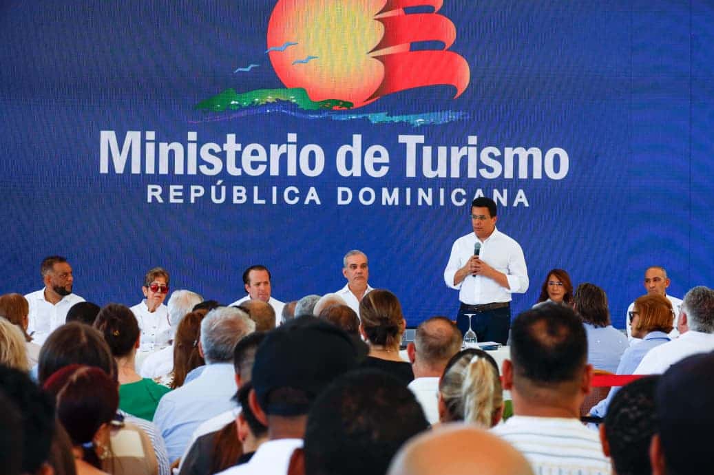 Inauguración del proyecto de mejoramiento del frente costero de la playa de Sosúa.