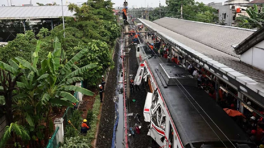 Un vag&oacute;n solo para ellas: las 15 v&iacute;ctimas del letal choque de tren indonesio son mujeres