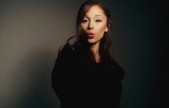 Ariana Grande publicar&aacute; el 31 de julio su nuevo &aacute;lbum: Petal