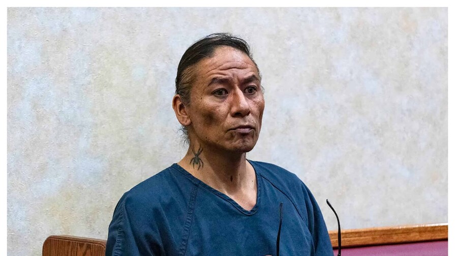 Condenan a Nathan Chasing Horse, actor de Bailando con Lobos, por agresi&oacute;n sexual