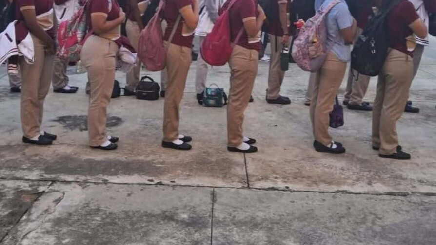 Arrestan a profesor acusado de agresi&oacute;n sexual contra alumna menor de edad