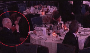 Hombre se vuelve viral por seguir comiendo ensalada durante tiroteo de la Casa Blanca