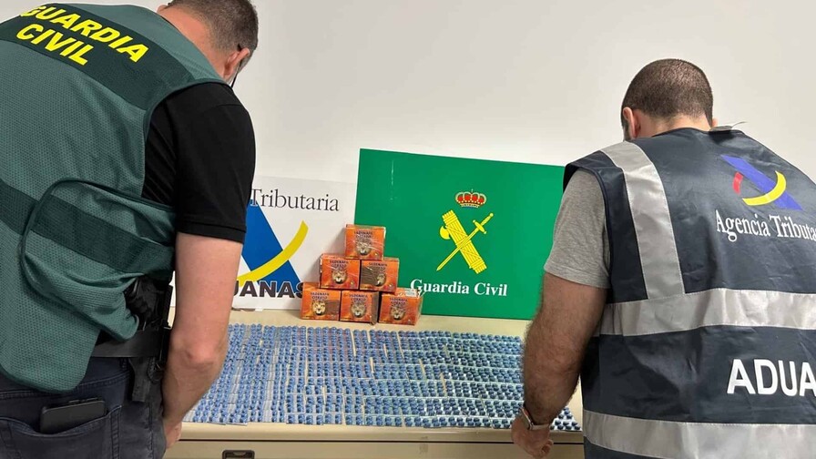 Atrapan en España a pasajero que viajó desde RD con más de 1,000 pastillas de viagra
