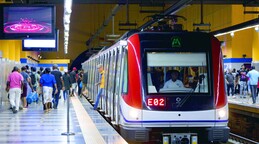 Hombros desgastados: la crisis de salud que enfrentan conductores del metro de Santo Domingo