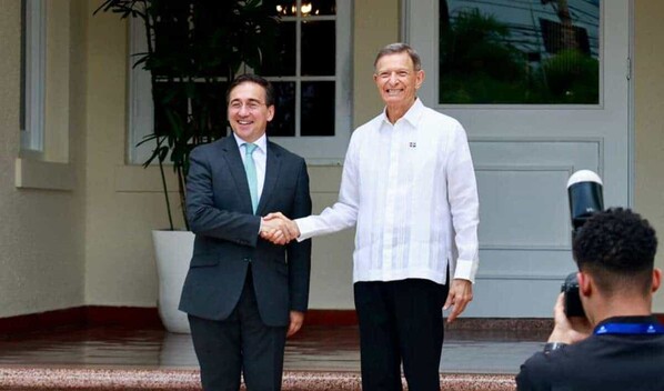 El canciller dominicano recibe a su hom&oacute;logo espa&ntilde;ol en visita oficial