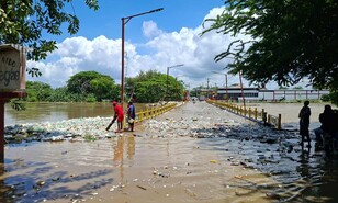 Crecida del r&iacute;o Yaque del Norte pone en alerta a comunidades de Montecristi