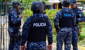 Polic&iacute;as ultiman a un hombre durante allanamiento en Santiago; familiares denuncian fue ejecutado