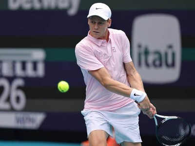 Sinner avanza y busca igualar a Djokovic en Roma