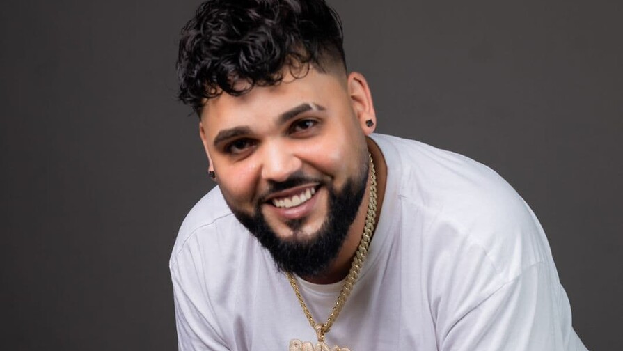 BNYA resalta sus ra&iacute;ces dominicanas al lanzar en merengue su exitoso tema "Positivo"