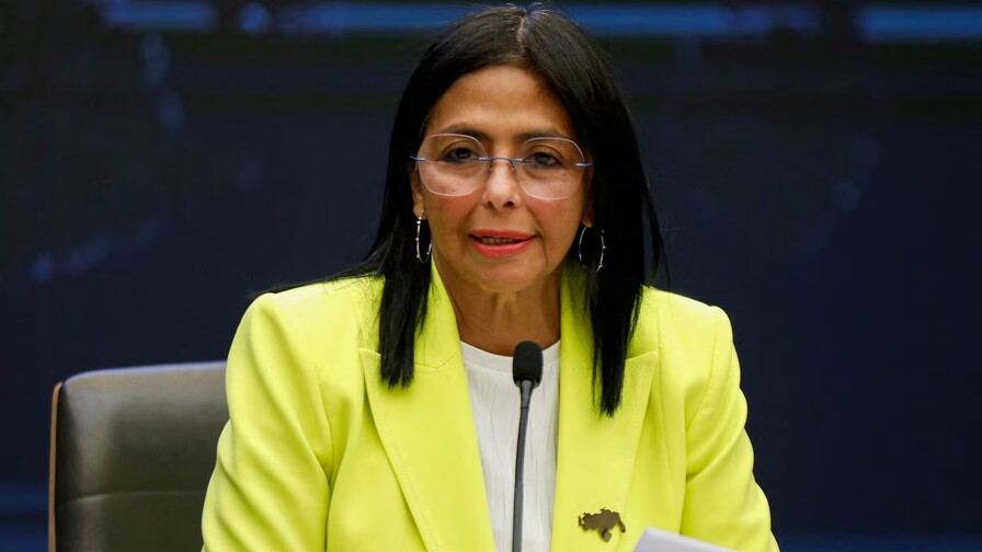 El enfrentamiento entre Venezuela y Guyana por el broche que usa Delcy Rodríguez
