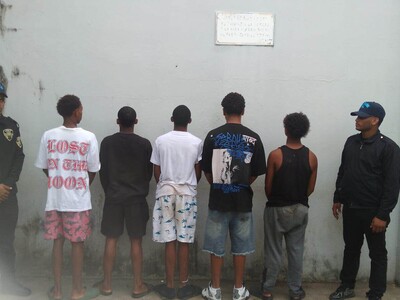 Cinco apresados por quemar a un gato en Sabana Perdida