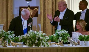 Trump elogia al rey Carlos III: logr&oacute; que los dem&oacute;cratas se pusieran de pie