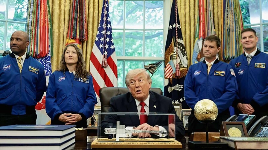 Trump recibe en la Casa Blanca a los astronautas de la misión Artemis II