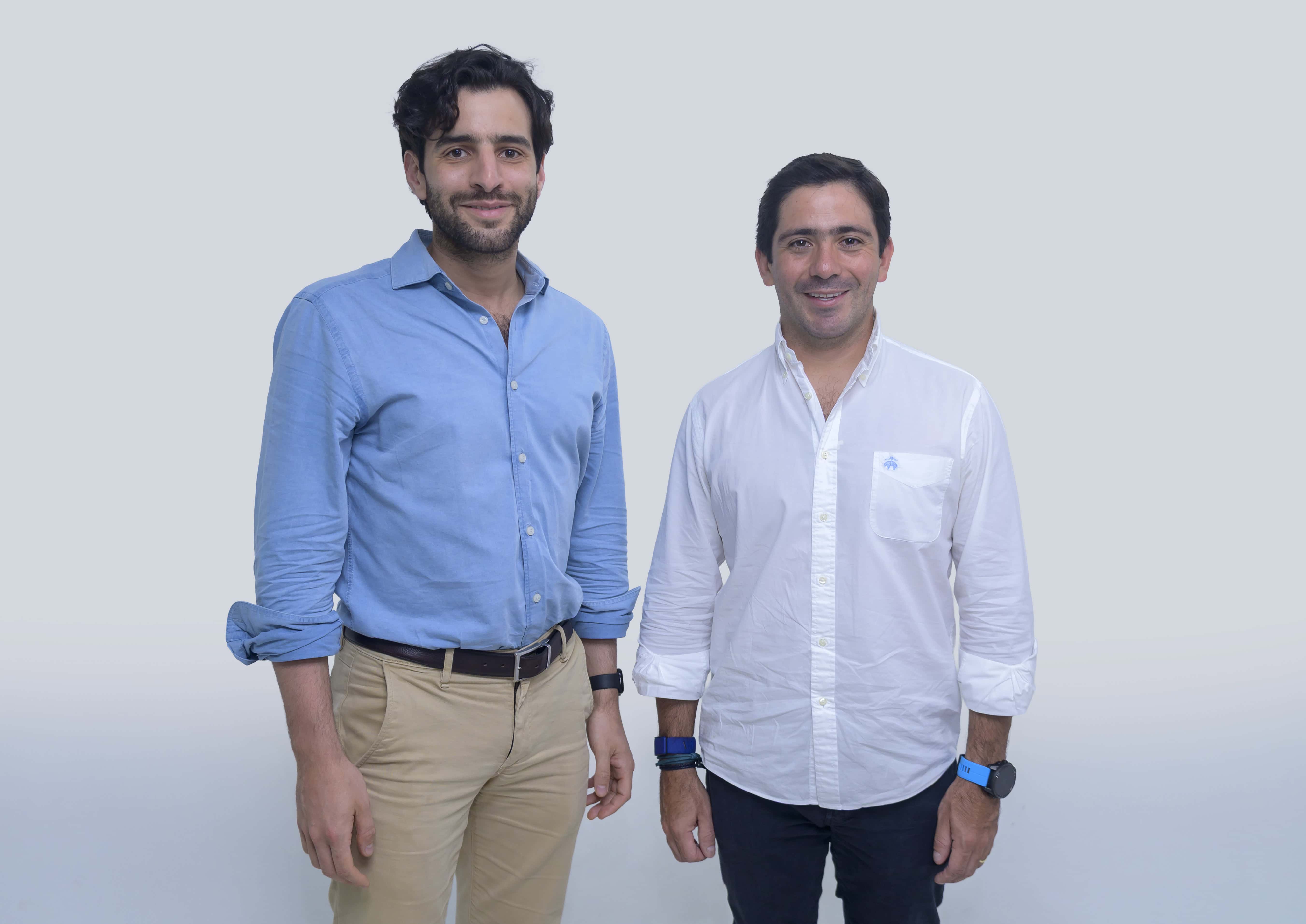 El country manager de RD de la app Félix Pago, Javier Medina y el co-fundador de la app, Bernardo García.