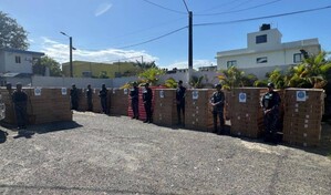 Incautan 545 televisores y apresan a ocho hombres en operativo en SDE