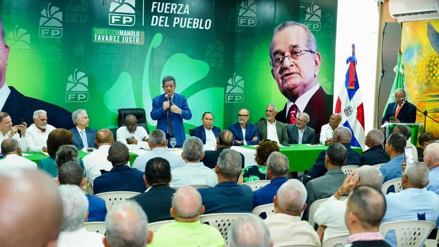 Leonel se re&uacute;ne con productores agropecuarios y plantea que el sector necesita una revoluci&oacute;n