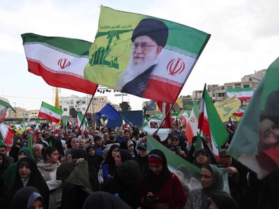 Miles reafirman su lealtad al líder supremo en Irán