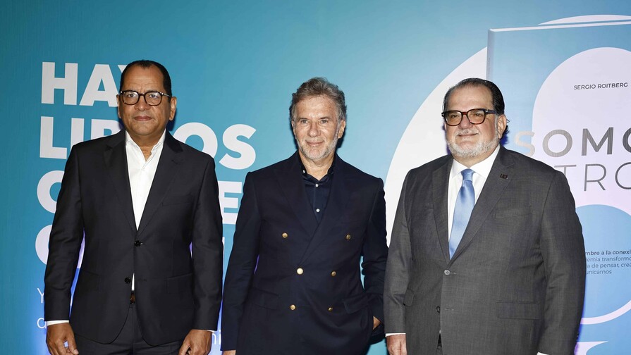 Sergio Roitberg pone en circulaci&oacute;n su libro "Somos Otros"