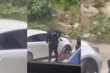 Video muestra agente disparando a hombre cuando estaba en el suelo; PN abre investigaci&oacute;n