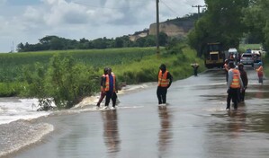 Desbordamiento del arroyo El Ch&eacute;vere incomunica a Hig&uuml;ey y San Rafael del Yuma